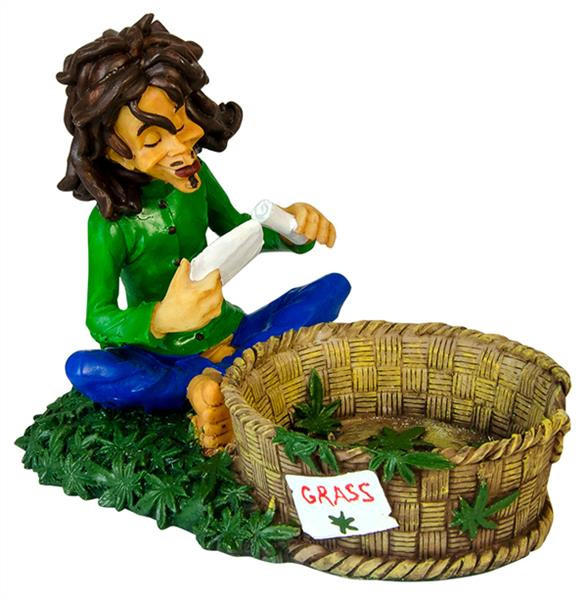Aschenbecher Figur Rastaman sitzend mit Korb